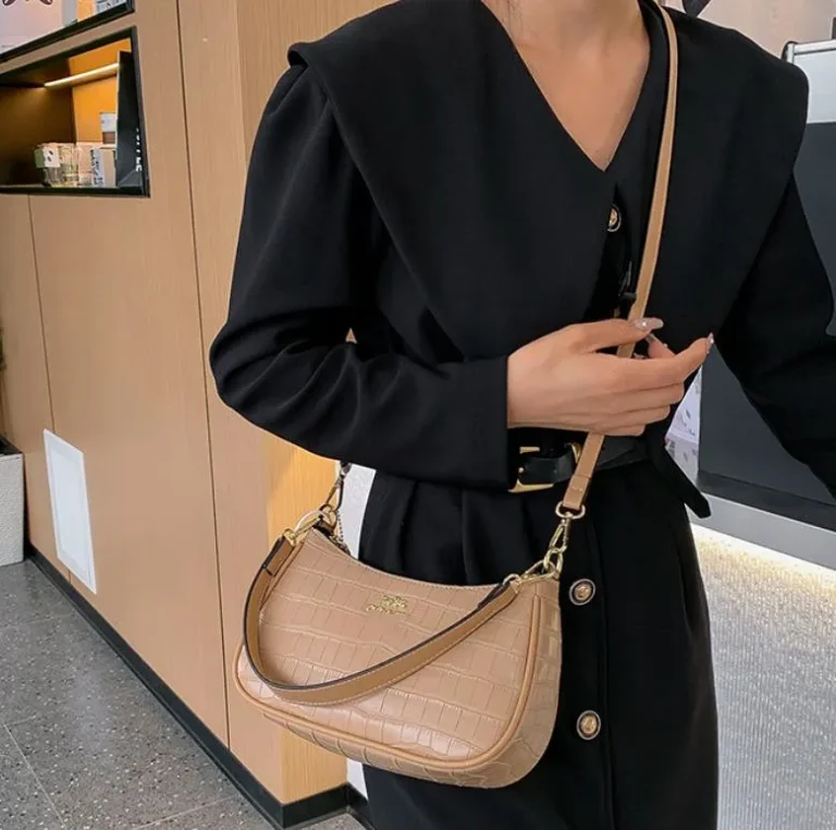 Comfortable Shoulder Bag Designs for Everyday Elegance