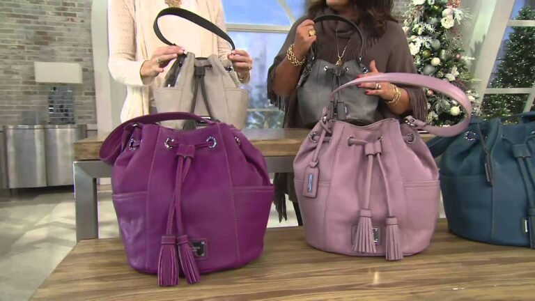 Women's Tignanello Purse Collection: Style Meets Functionality